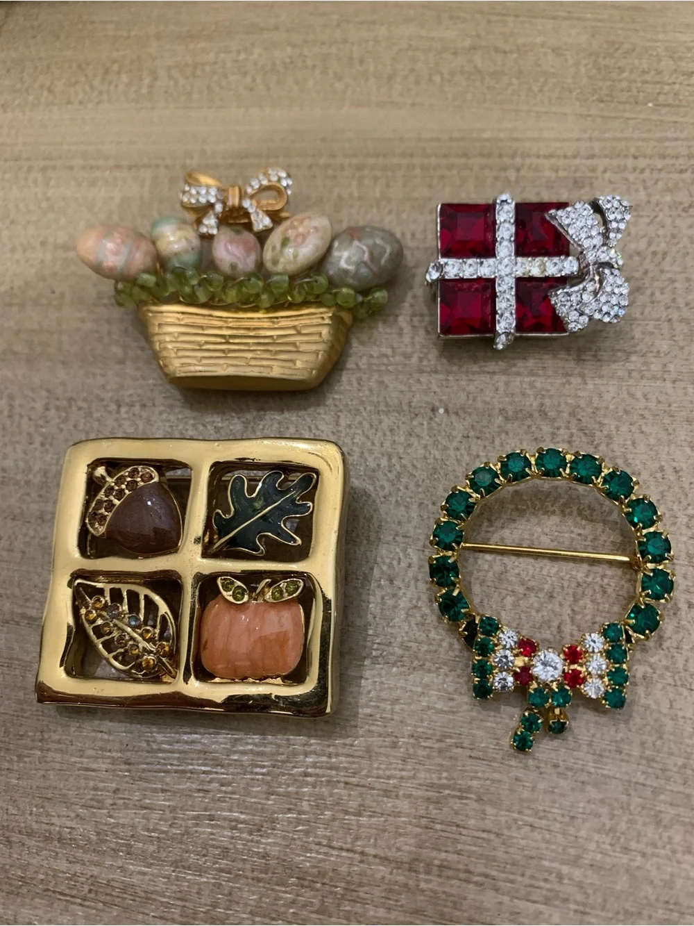 4 set Holiday Brooches Collection - Green, Red, Pink Accents